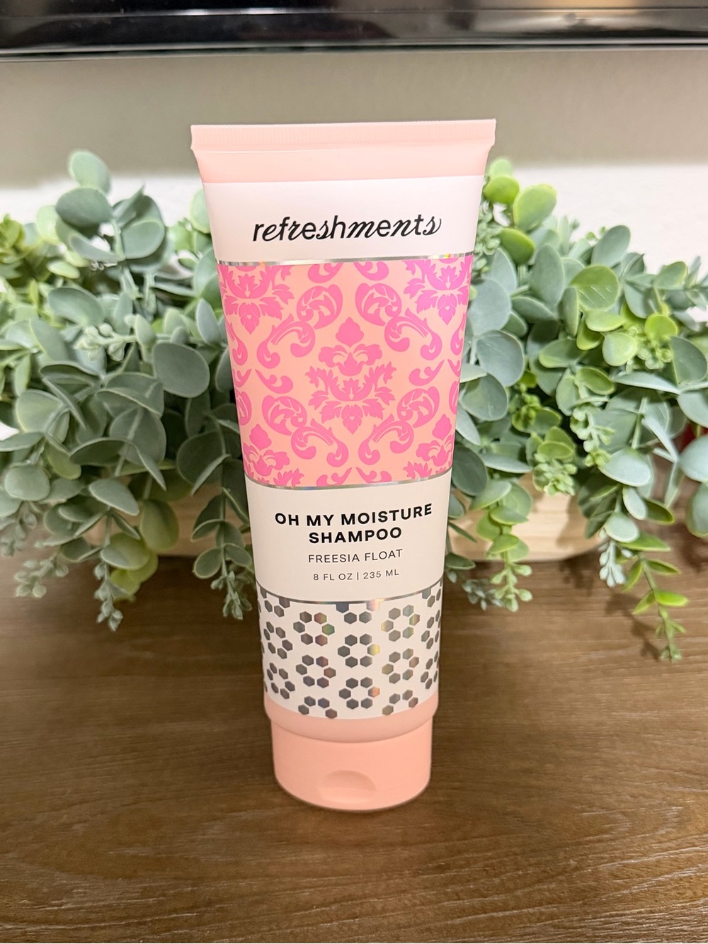 refreshments Oh My Moisture Shampoo - Pink (Freesia Float)